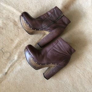 Lucky Brand clog ankle boot.